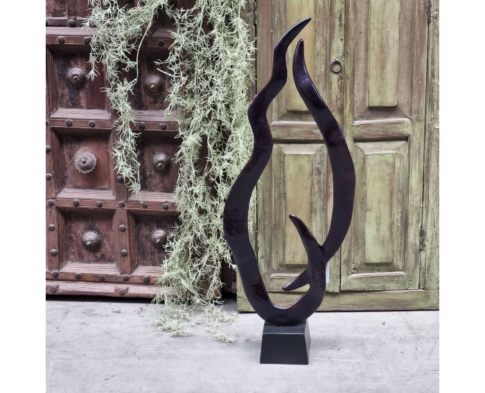 Bronskleurig Sculptuur