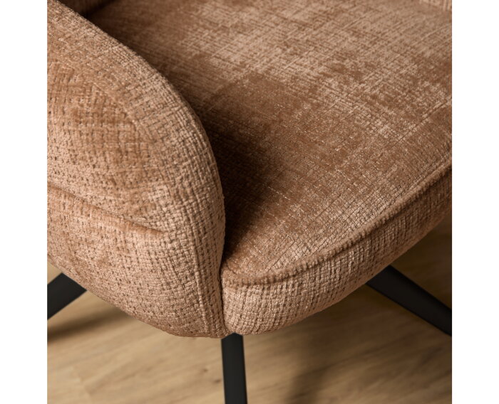 Eetkamerstoel Bella | Cinnamon | Poot Black | Met armleuning