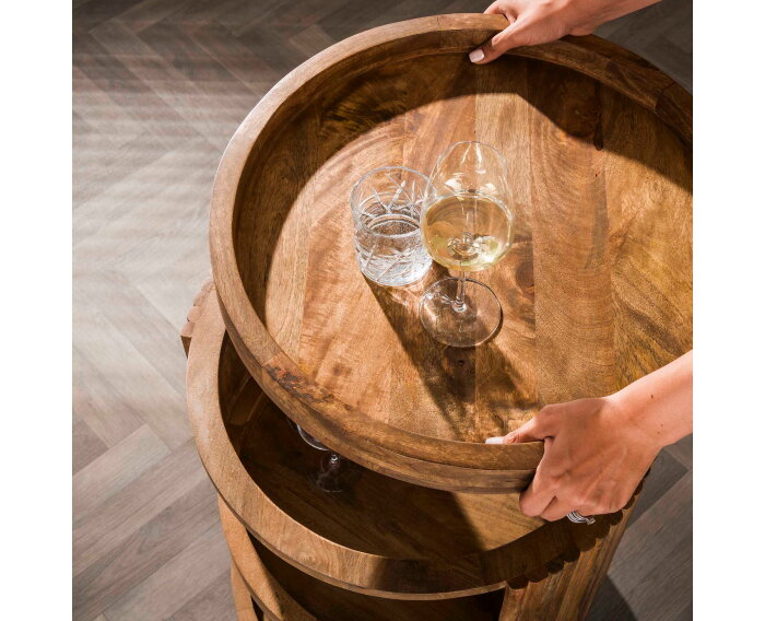 Wijntrolley Wave &ndash; Rond Mangohout Zandkleur - afneembaar dienblad - Wielen &ndash; 55x79 cm