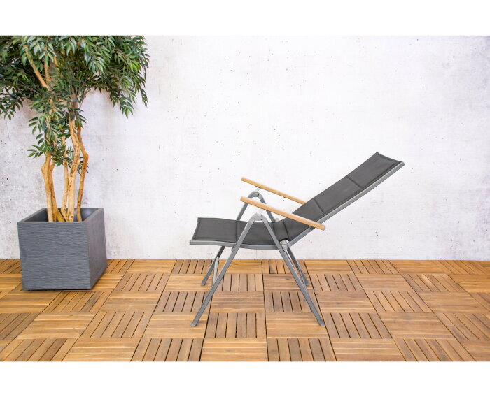 Pisa position chair with woodlook armrest